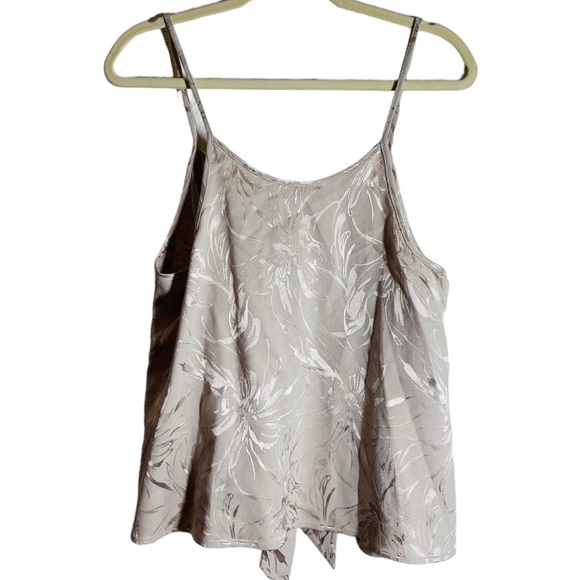 Nwt leith open back silky beige top - Picture 2 of 6